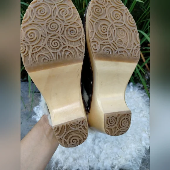 Ugg Kalie Genuine Black Leather Sheepskin Lined Wooden Clogs 7 - Picture 5 of 11